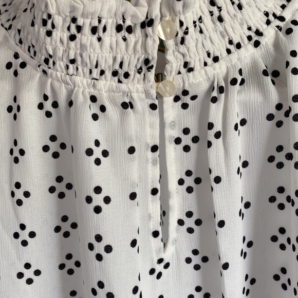 Ann Taylor Dotted sleeveless blouse - Picture 5 of 5